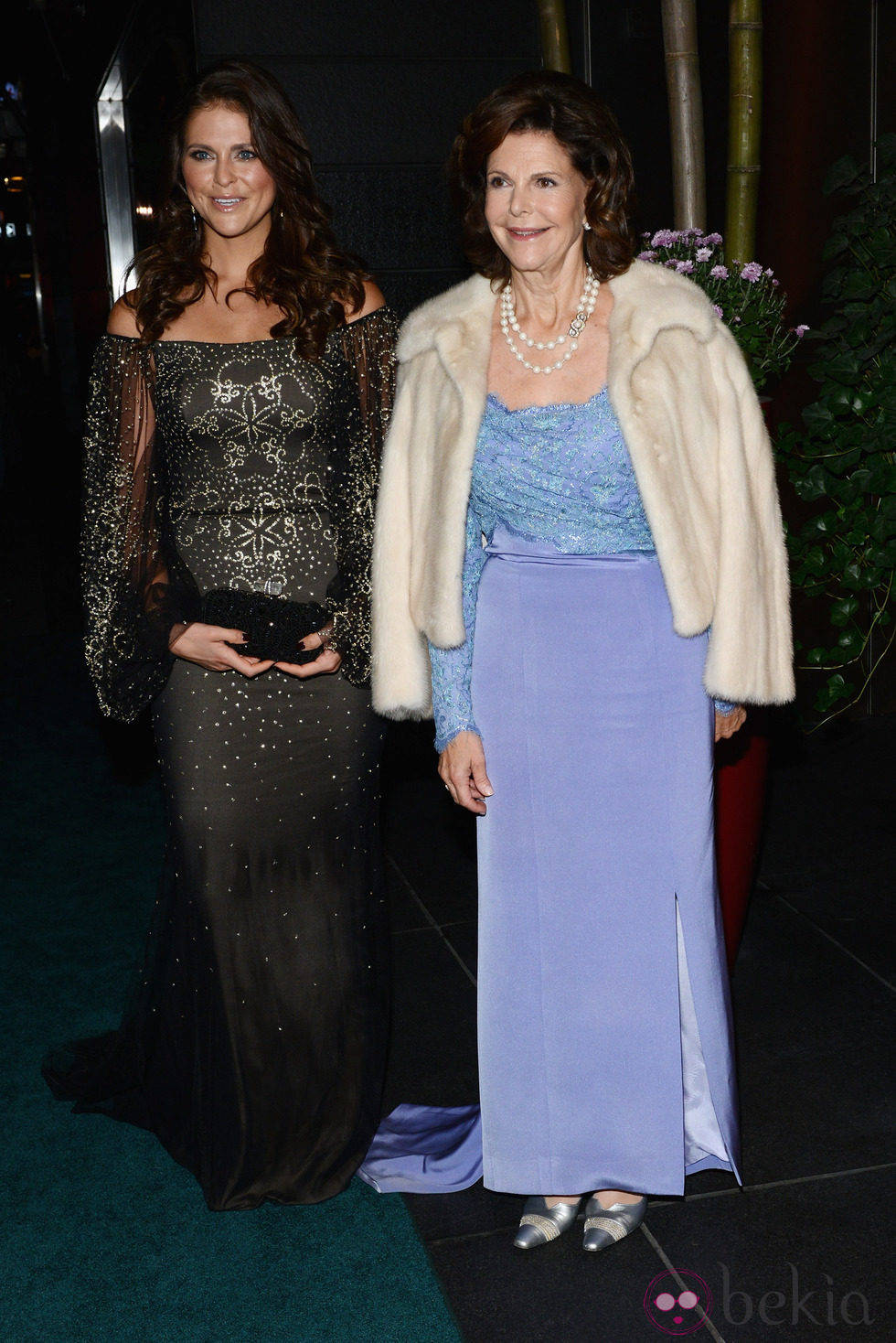 Magdalena de Suecia y la Reina Silvia en una cena de la Cámara de Comercio Sueco-Americana