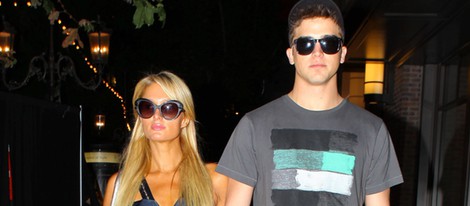 Paris Hilton y River Viiperi paseando por Los Ángeles