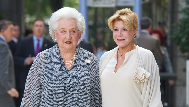 La Infanta Pilar y Carmen Cervera en el 20 aniversario del Museo Thyssen