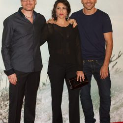 Ben Temple, Alicia Borrachero y Miguel Ángel Silvestre en el estreno de 'Lo Imposible' en Madrid