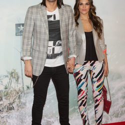 Melendi y La Dama en el estreno de 'Lo Imposible' en Madrid