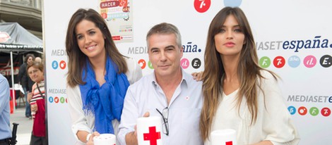 Isabel Jiménez, David Cantero y Sara Carbonero el Día de la Banderita 2012