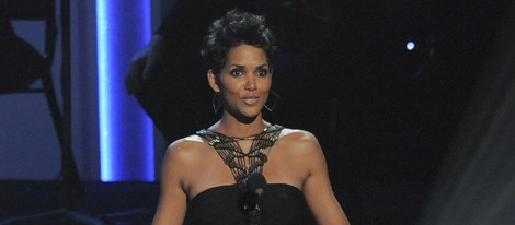 Halle Berry en un homenaje a Whitney Houston