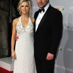 Danielle Spencer y Russell Crowe en el Festival de Cannes 2010