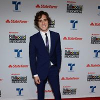 El actor Diego Boneta en la alfombra roja de los premios Billboard Mexican Music Awards 2012