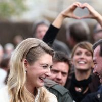 Mirada cómplice de Guillermo de Luxemburgo y Stéphanie de Lannoy tras su boda civil