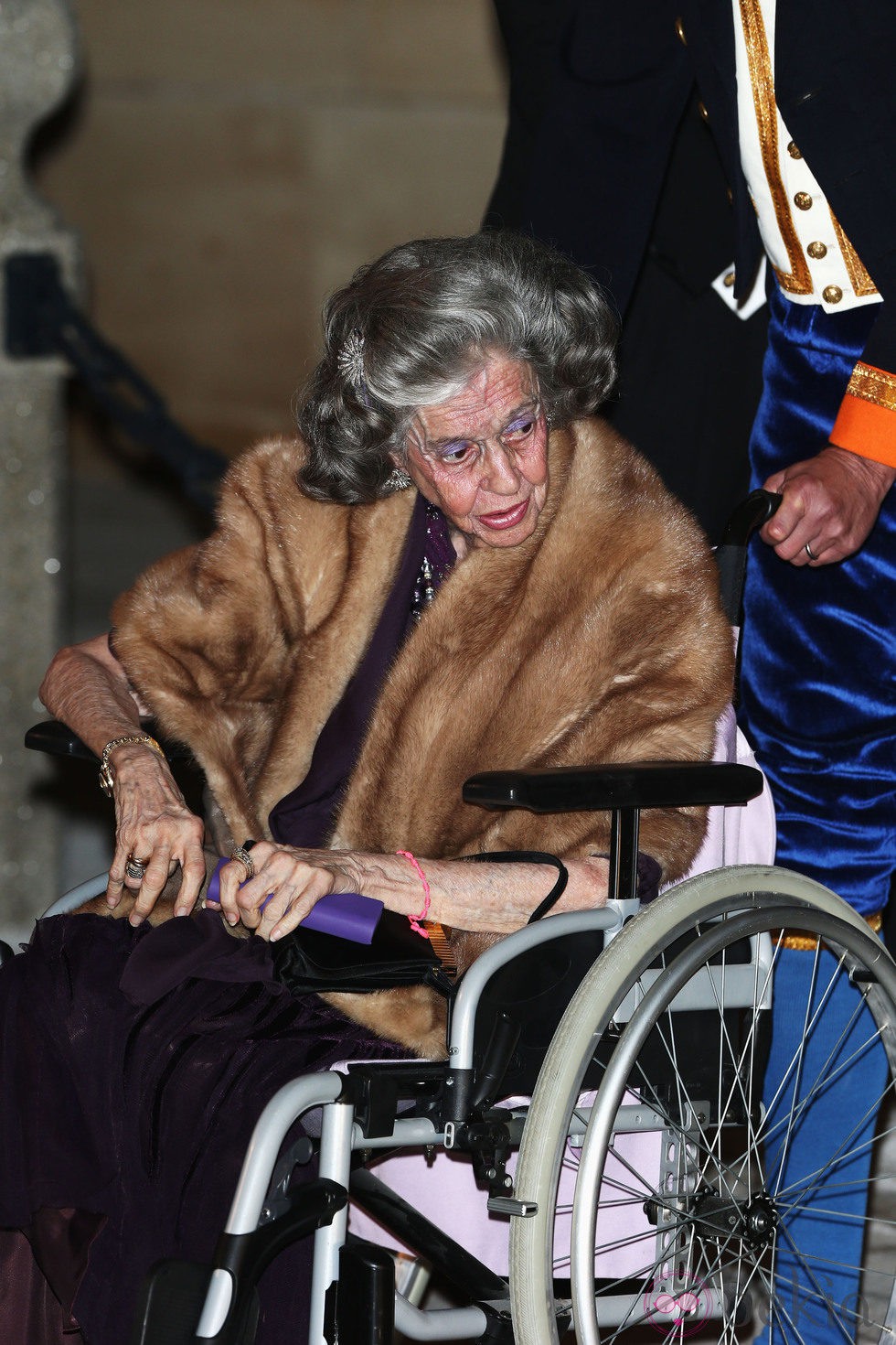 La Reina Fabiola de Bélgica en la cena de gala previa a la boda de Guillermo y Stéphanie