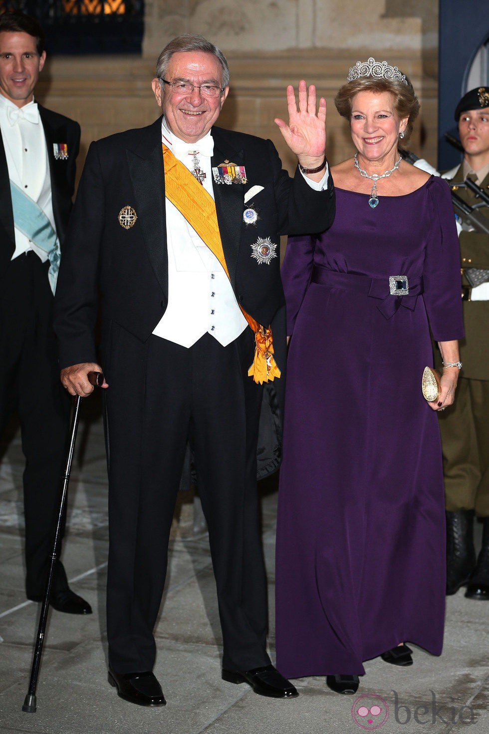 Los Reyes Constantino y Ana María de Grecia en la cena de gala previa a la boda de Guillermo y Stéphanie