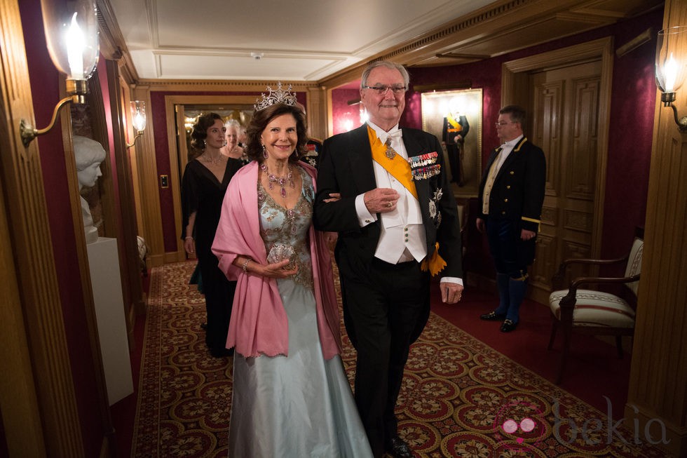 Silvia de Suecia y Enrique de Dinamarca en la cena previa a la boda de Guillermo y Stéphanie