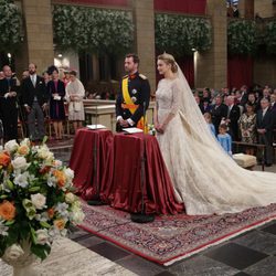 Guillermo de Luxemburgo y Stéphanie de Lannoy en su boda religiosa