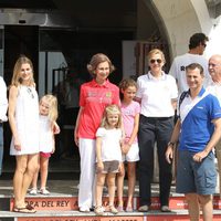 La Reina, los Príncipes, las Infantas Leonor, Sofía y Cristina y Victoria Federica en las regatas 2011