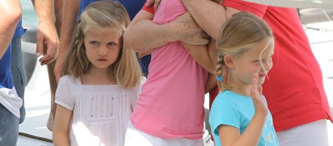 La Infanta Leonor e Irene Urdangarín en el segundo día de regatas 2011