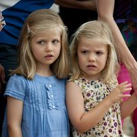 Las Infantas Leonor y Sofía en el concierto de Jaime Anglada 