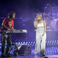 Amaia Montero cantando en un concierto de 'La Oreja de Van Gogh'