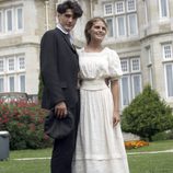 Amaia Salamanca y Yon González, pareja protagonista de 'Gran Hotel'