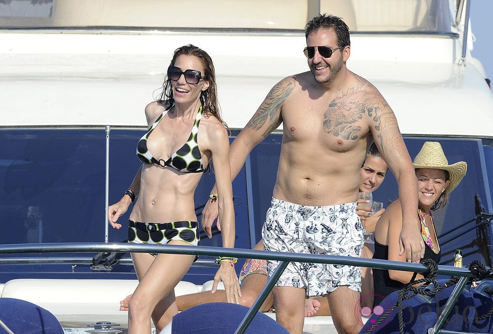 Borja Thyssen y Blanca Cuesta presumen de cuerpos al sol en Ibiza