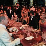 Alberto y Charlene de Mónaco en la cena del Baile de la Cruz Roja 2011