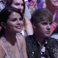 Justin Bieber y Selena Gomez en los Teen Choice Awards 2011