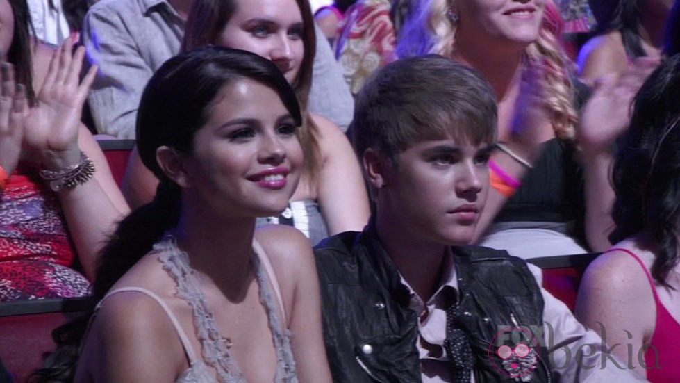 Justin Bieber y Selena Gomez en los Teen Choice Awards 2011