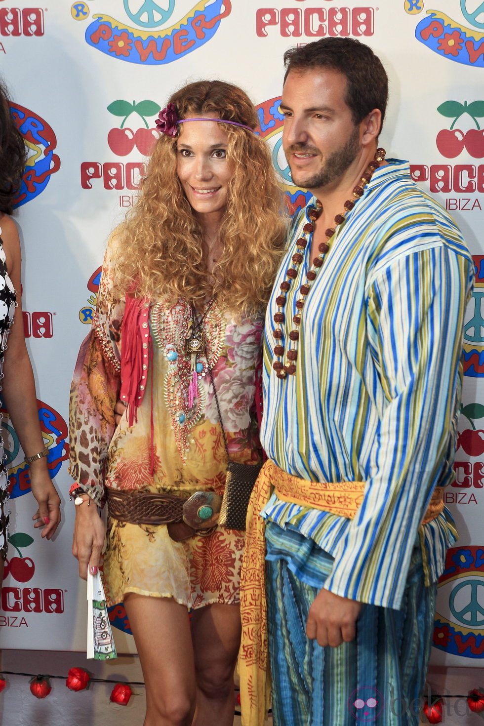 Borja Thyssen y Blanca Cuesta en la fiesta 'Flower Power' en Ibiza