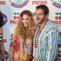 Borja Thyssen y Blanca Cuesta en la fiesta 'Flower Power' en Ibiza