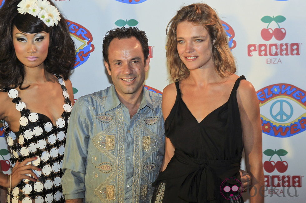 Natalia Vodianova en la fiesta 'Flower Power' en Ibiza