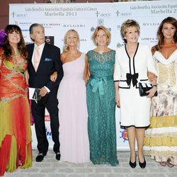 Laura Valenzuela, Jaime Ostos, María Ángeles Grajal y varias invitadas en la Gala contra el Cáncer