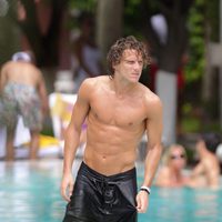 Diego Forlán mira al horizonte durante sus vacaciones en Miami Beach