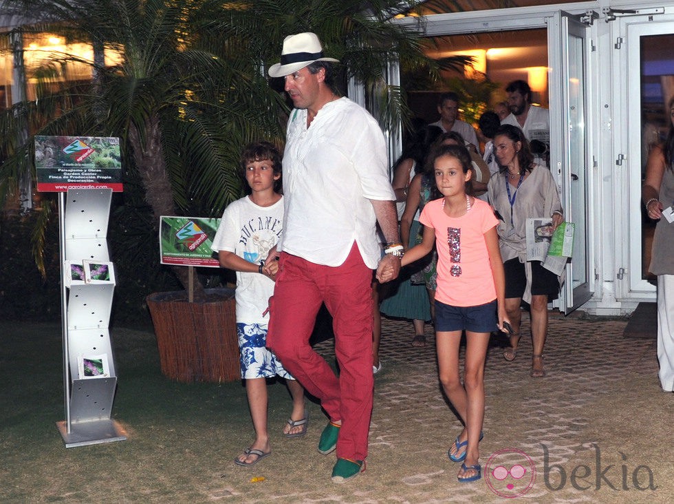 Jaime de Marichalar con sus hijos Froilán y Victoria en Sotogrande