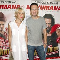 Antonia San Juan y Luis Miguel Seguí en el estreno de 'Momentum' de Mayumaná