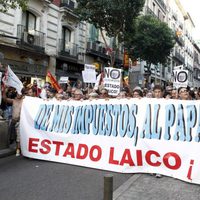 Pancarta pidiendo un Estado Laico en la manifestación laica