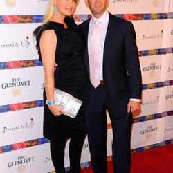 La modelo Vanessa y su marido Donald Trump Jr. durante el 9th desfile de faldas escocesas