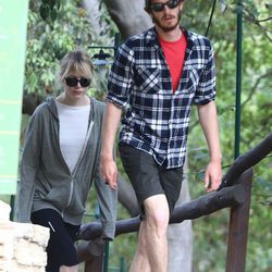 Emma Stone y Andrew Garfield paseando en California