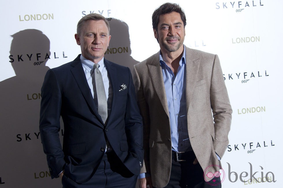 Daniel Craig y Javier Bardem en la presentación de 'Skyfall' en Londres