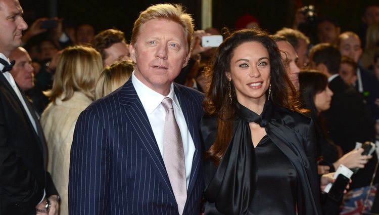 Boris Becker y Lilly Kerssenberg en el estreno de 'Skyfall' en Londres