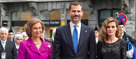 La Reina Sofía y los Príncipes Felipe y Letizia en los Premios Príncipe de Asturias 2012