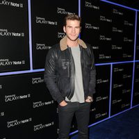 Liam Hemsworth en la fiesta de lanzamiento del Samsung Galaxy Note II