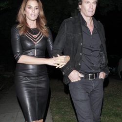 Cindy Crawford disfruta de una noche de Halloween 2012