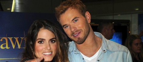 Kellan Lutz y Nikki Reed en la promoción de 'Amanecer. Parte 2' en Glasgow