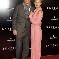 Tania Llasera y Joaquín Prat en el estreno de 'Skyfall' en Madrid