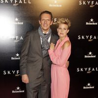 Tania Llasera y Joaquín Prat en el estreno de 'Skyfall' en Madrid