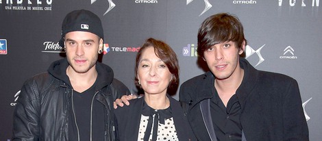 Víctor Elías y Adrián Rodríguez en el estreno de 'Vulnerables' en Madrid