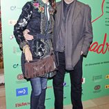 Juanjo Puigcorbé y Lola Marceli en el estreno del documental 'Madre'