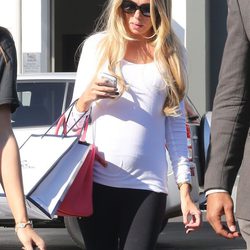 Petra Ecclestone sale de compras por Hollywood