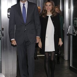 Los Príncipes Felipe y Letizia presiden la entrega de los Premios Seres 2012