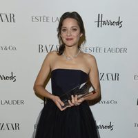 Marion Cotillard en la gala Harper's Bazaar Mujer del Año 2012