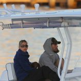 Enrique Iglesias y Anna Kournikova surcando las aguas de Miami