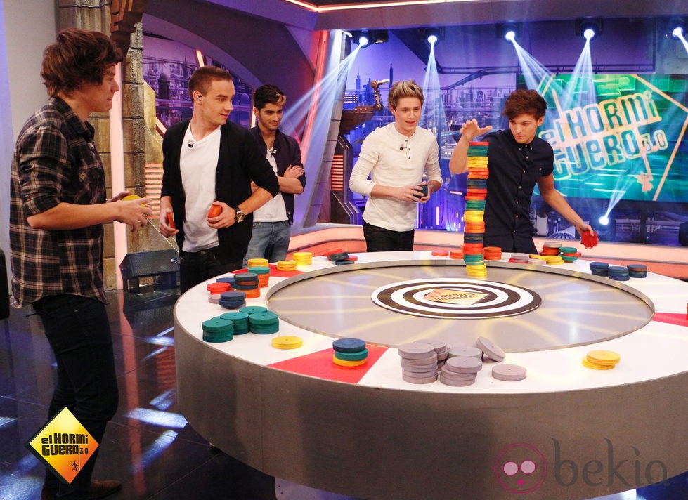 Los One Direction se divierten en una de las pruebas de 'El hormiguero'