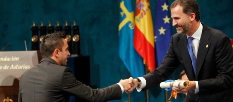 Xavi Hernández recibiendo su Premio Príncipe de Asturias de los Deportes 2012