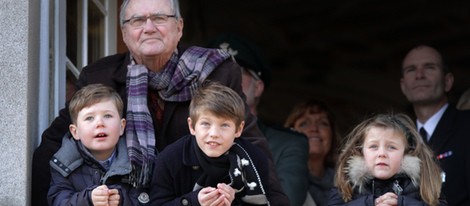 Enrique de Dinamarca con sus nietos Christian, Isabel y Félix en la cacería Hubertus